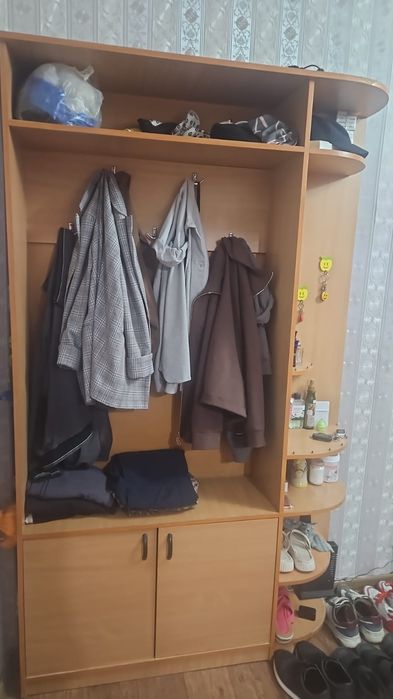 Продаётся прихожка