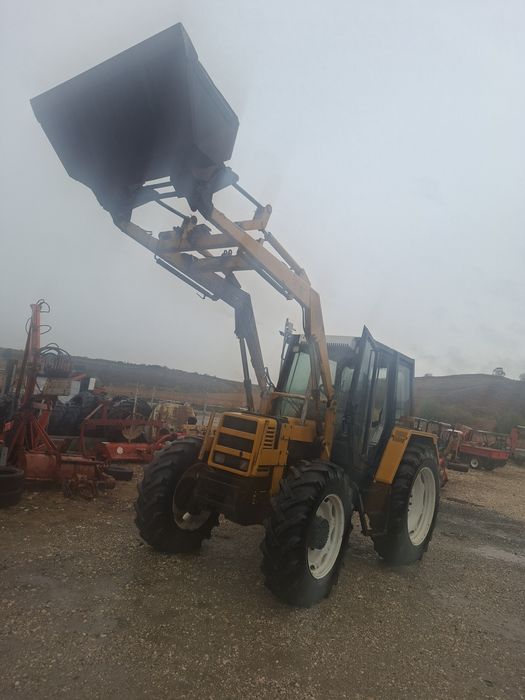 Tractor renault 8.14  4x4 cu inc frontal