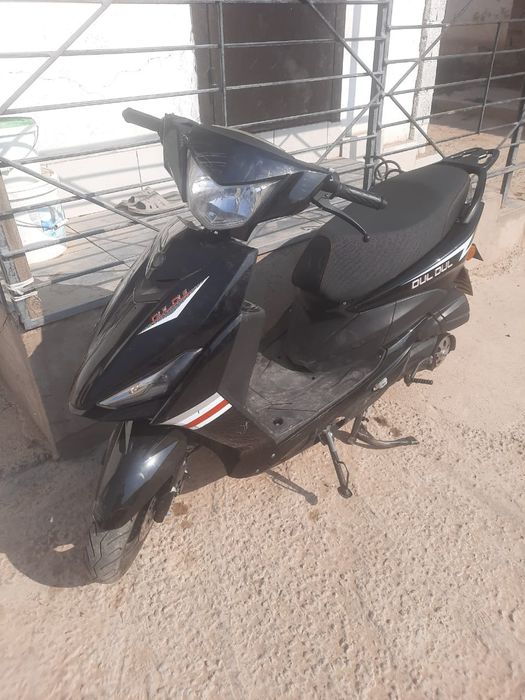 Мопед сатылады .