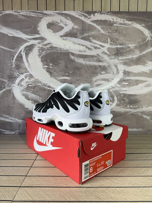 Nike Air Max Plus TN Black White