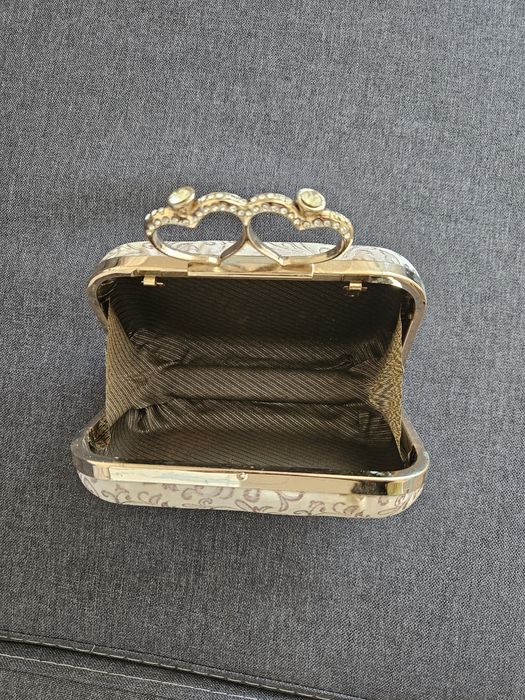 Модерна дамска чанта