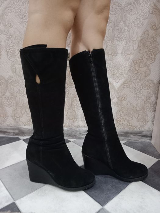 Продам сапоги замшевые