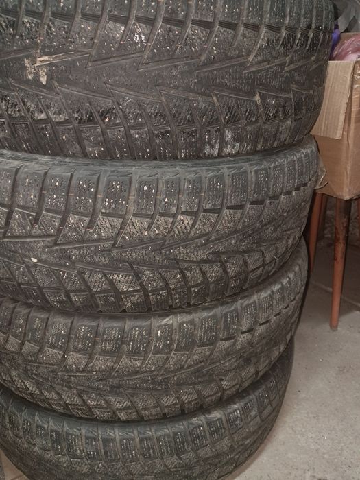 Резина зимняя.