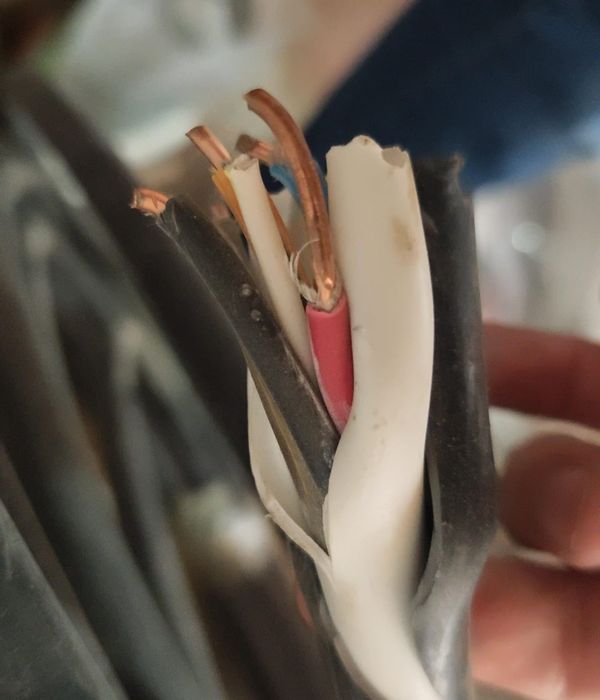 Кабель ВВГ НГ 5*6. 29м