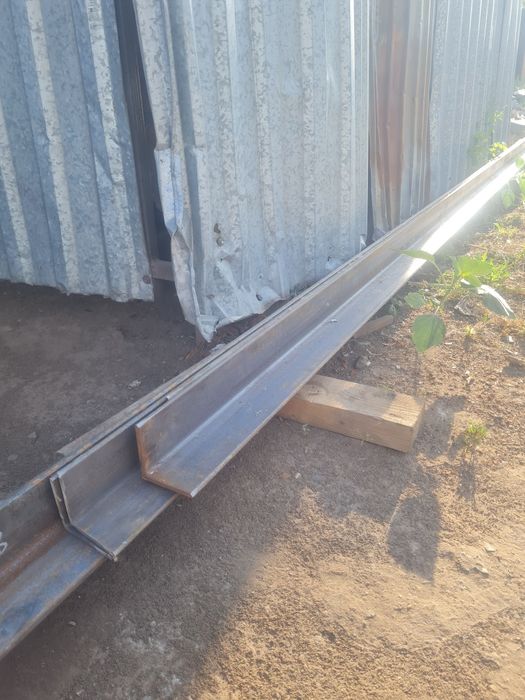 Продам трубы уголки