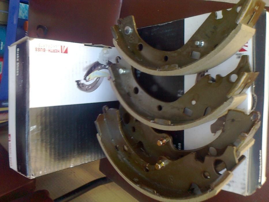 накладки за тойота рав4