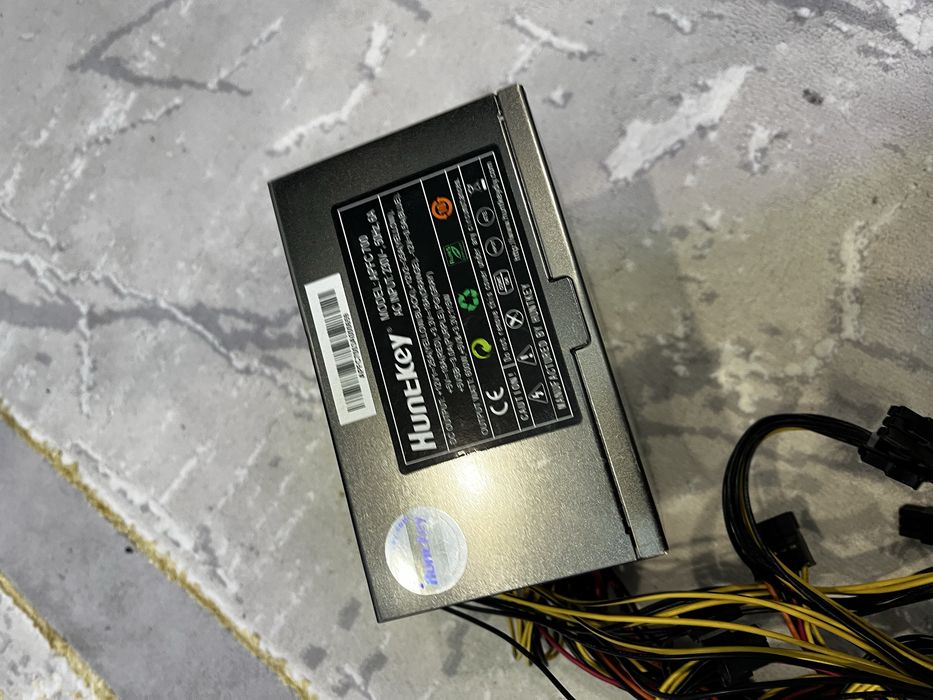 Huntkey 650w блок питание. Бп