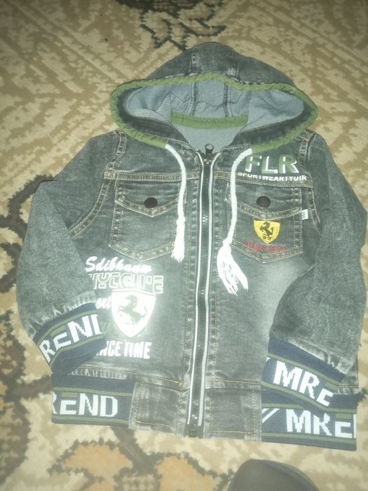 Продам джинсовку детскую