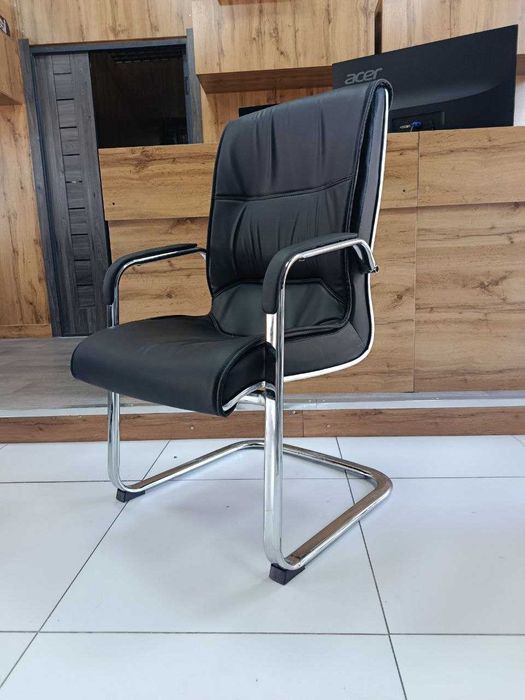 Кресло для персонала  CARO