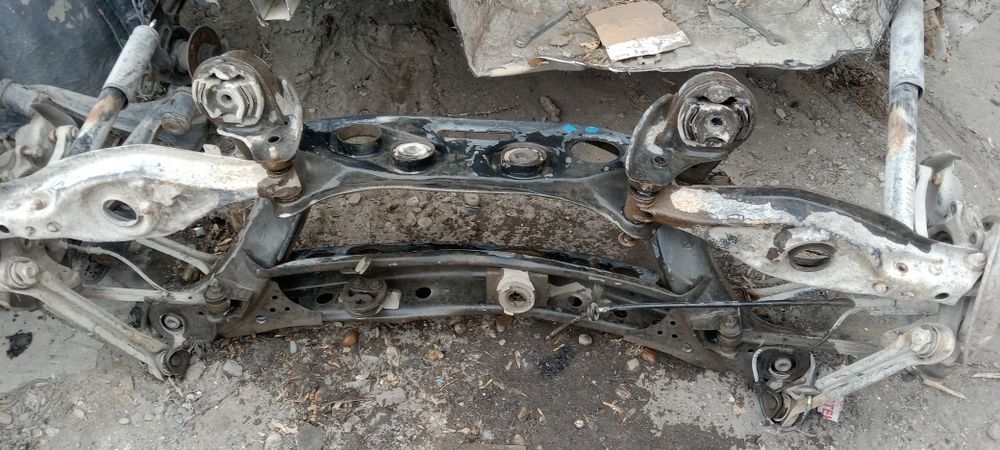 Балка Мерседес 210й