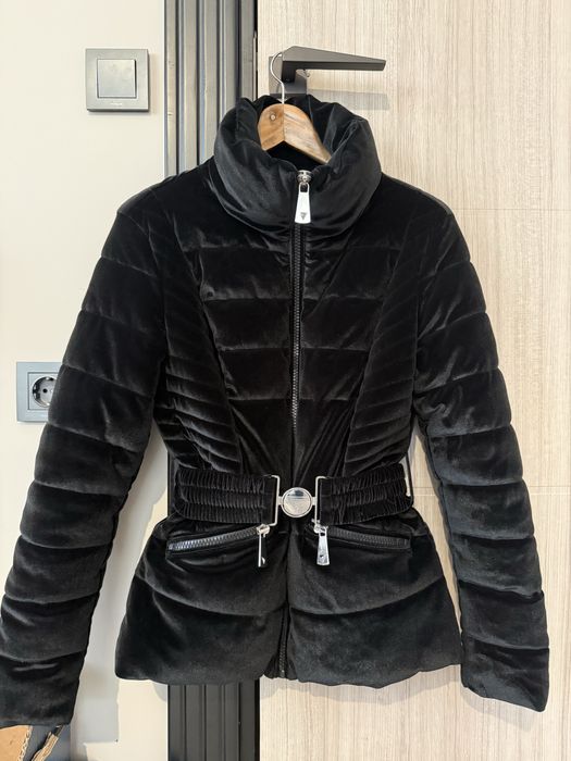 Зимно яке GUESS в черно