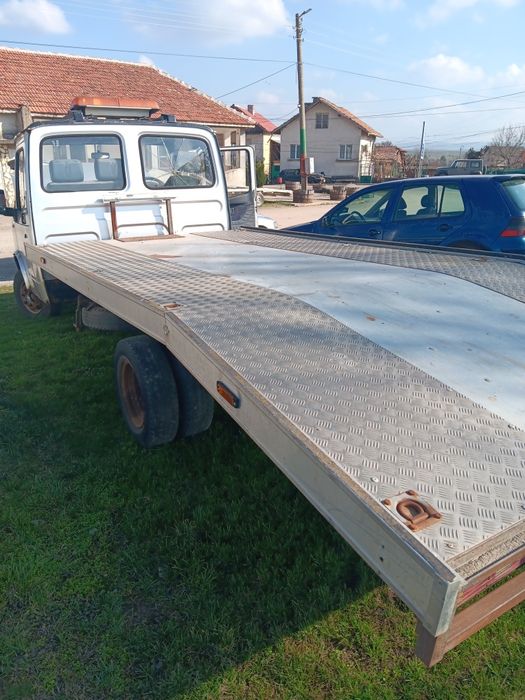 Продавам платформа за каросерия
