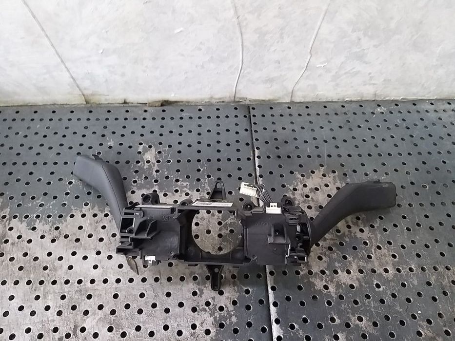 Bloc manete semnalizare stergator parbriz skoda yeti 5l 5k0953521bn