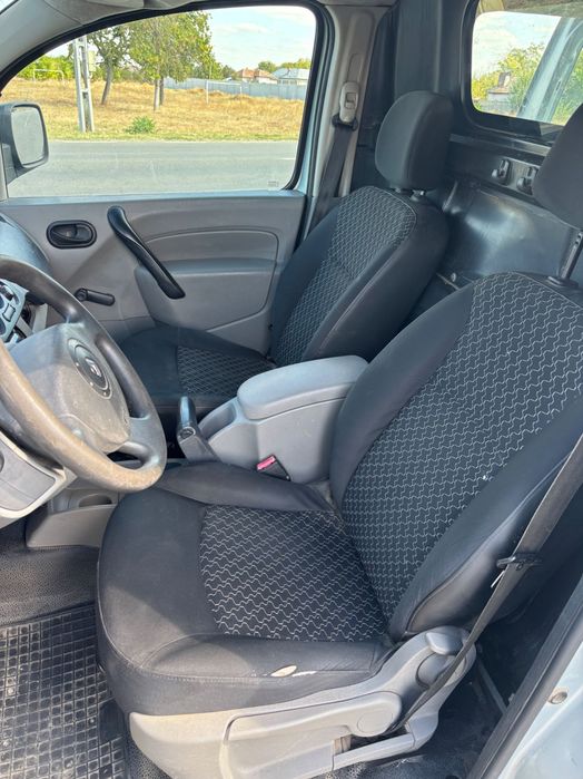 Vând Renault kangoo