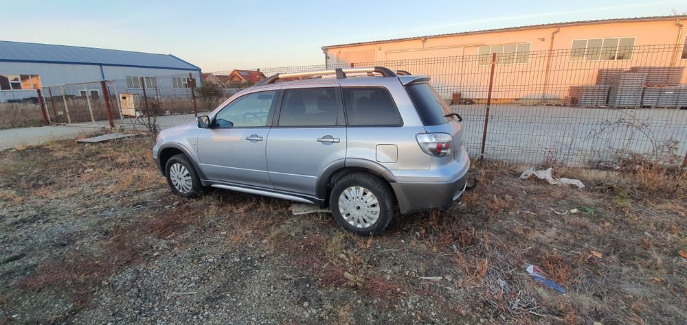 MITSUBISHI Outlander 2006 — imagine 2