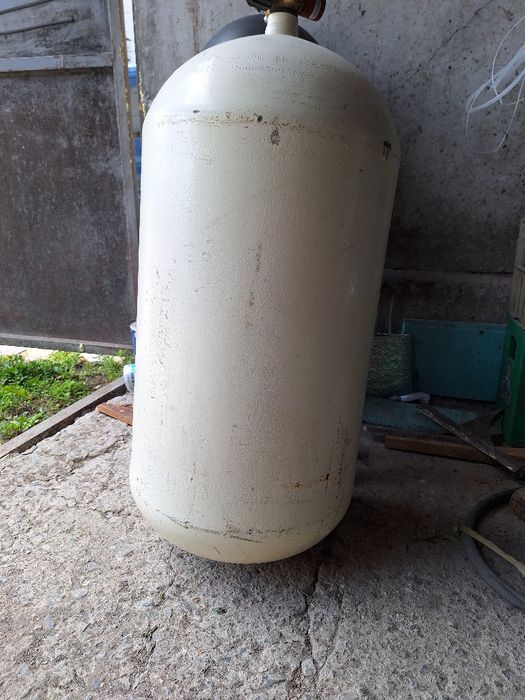 Бутилки за метан.