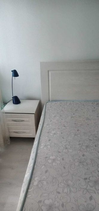 двухспальная кровать