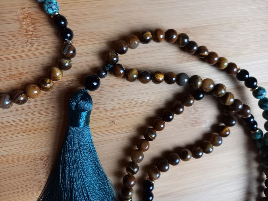 Броеница мала и гривна от африк. тюркоаз, черен оникс и тигрово око