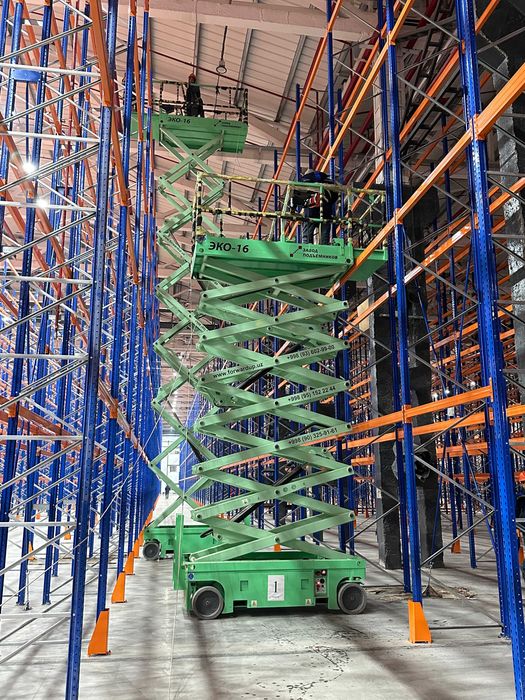 Подъемник строительный - люлька - электрические леса - вышка