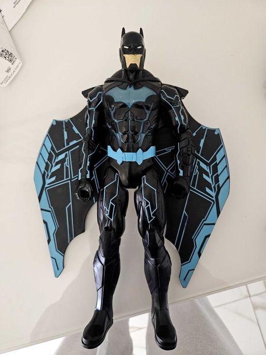 Batman Bat-Tech фигурка с крила, 31 см, Син