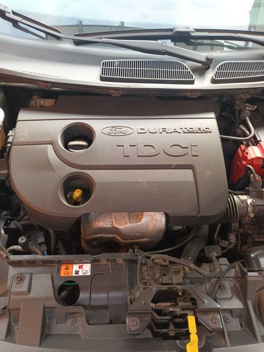 Vand masina Ford Fiesta in Bucuresti