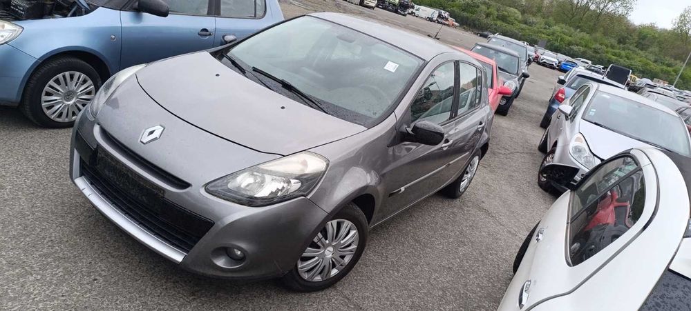 Renault Clio III 1.5 DCi (2005-2013). на части