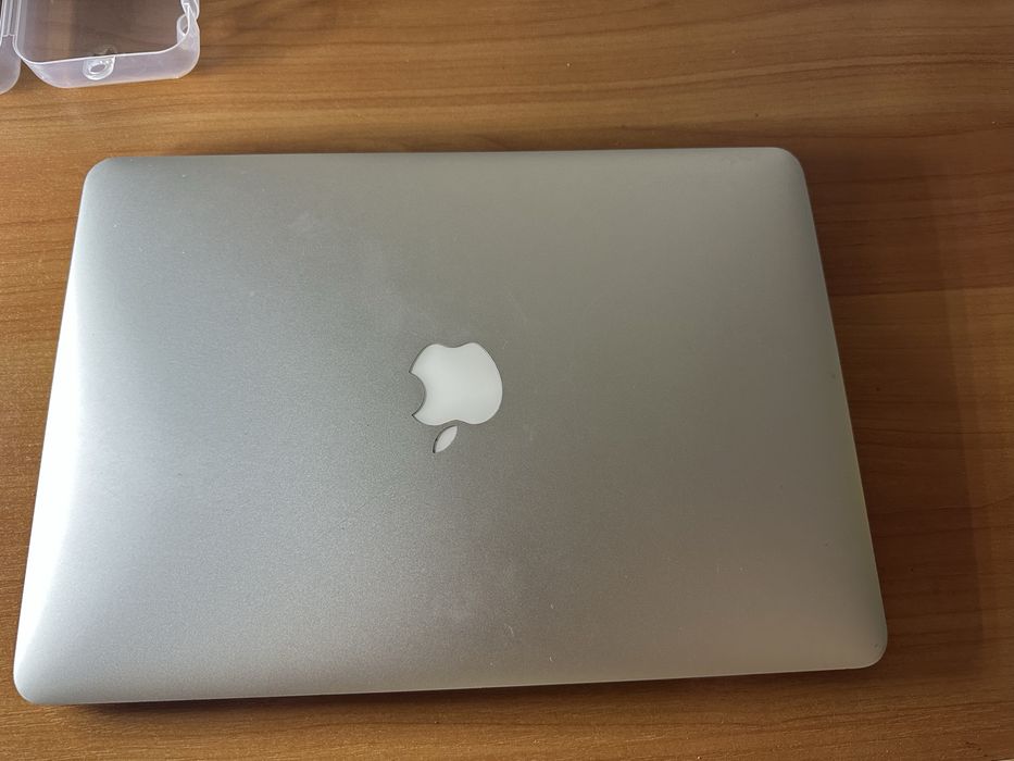 Продам macbook air 13 2017