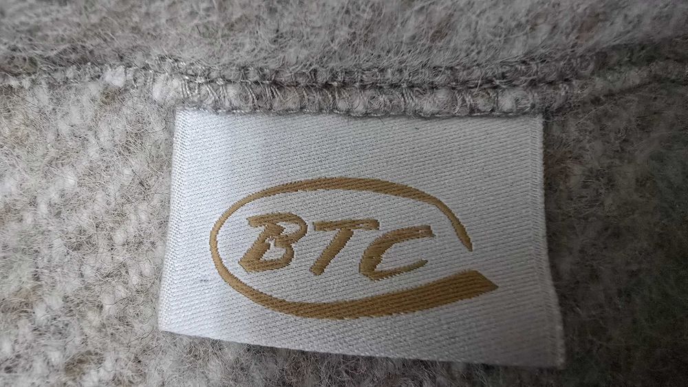 Дамско палто пелерина 100% вълна - унивелсален размер - НОВО