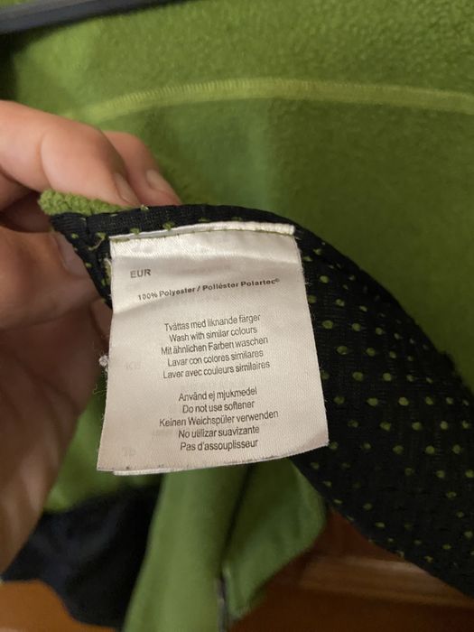 Vând jachetă polartec Haglofs