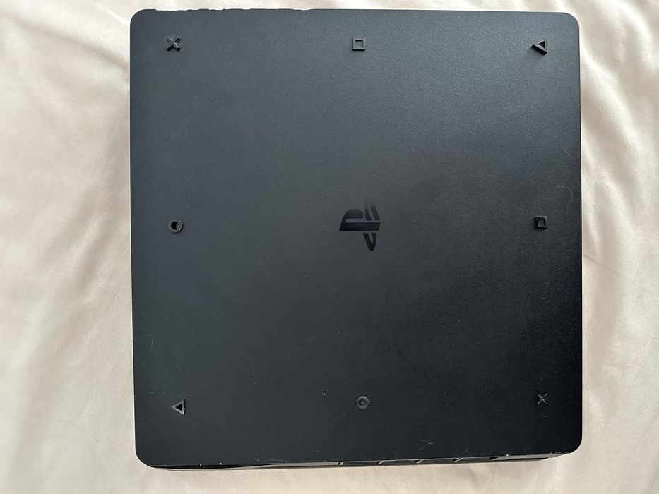 PlayStation 4 Slim