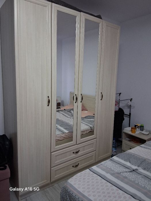 Dulap dormitor și comoda