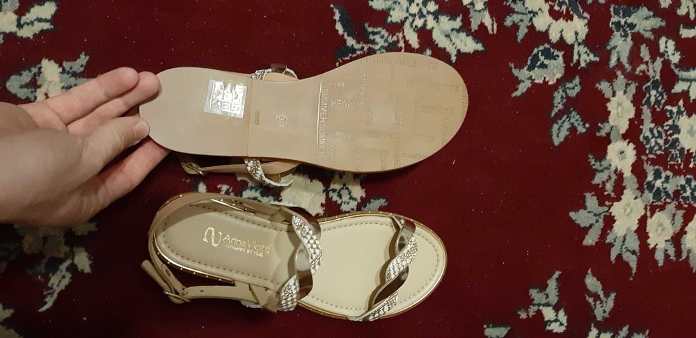 Sandale din piele marimea 37