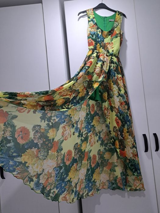 Rochie vaporoasa din voal