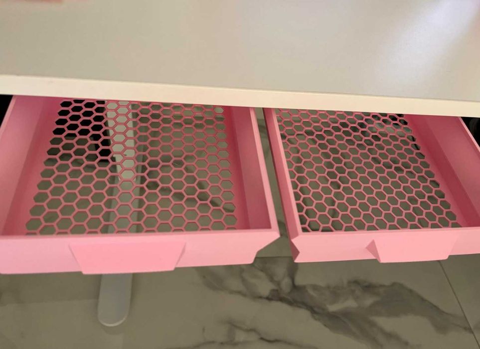 Sertar atasabil birou