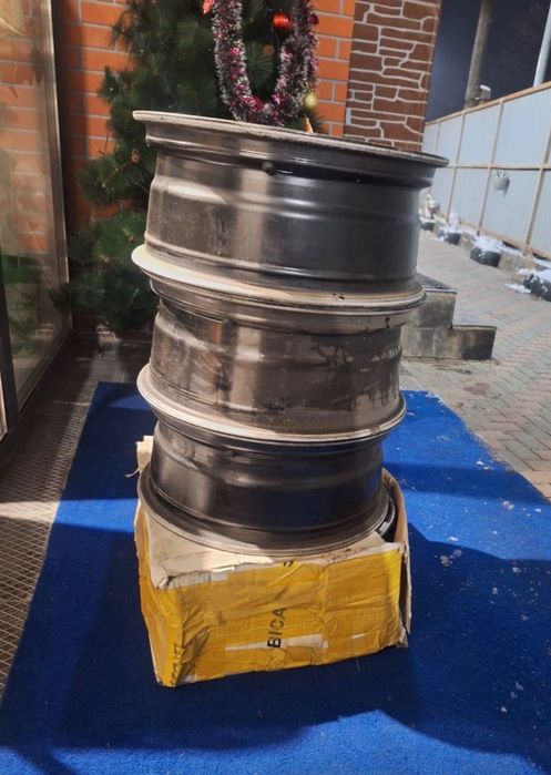 Диска Lexus продается