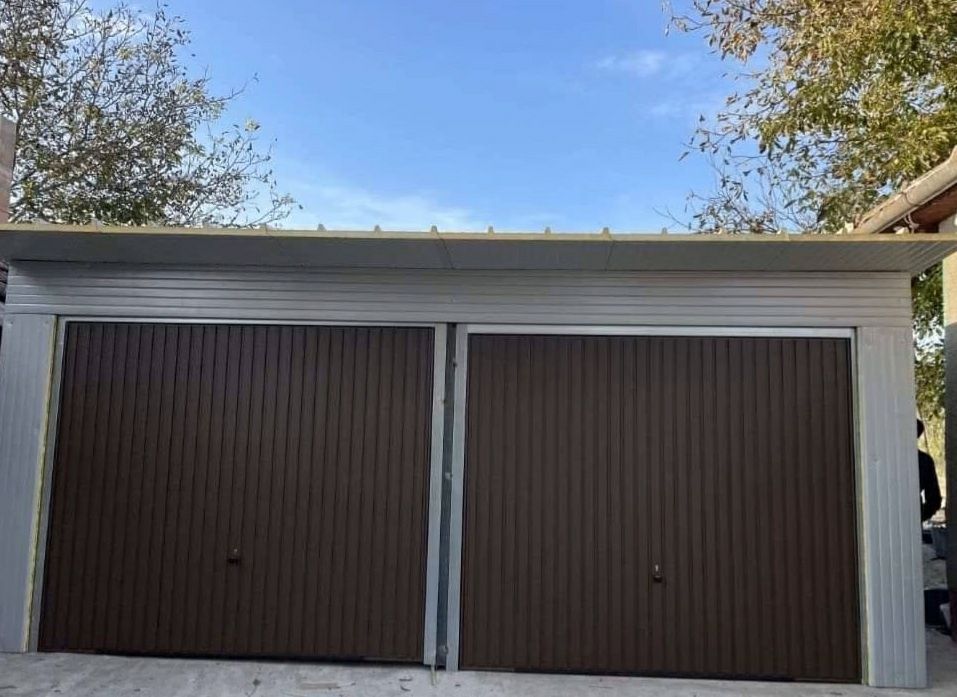 Garaje metalice din panouri sandwich