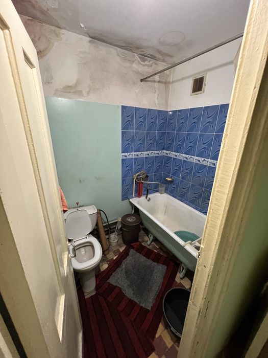 Продается 2х комнатная квартира в 1м микрорайоне (октябрь)