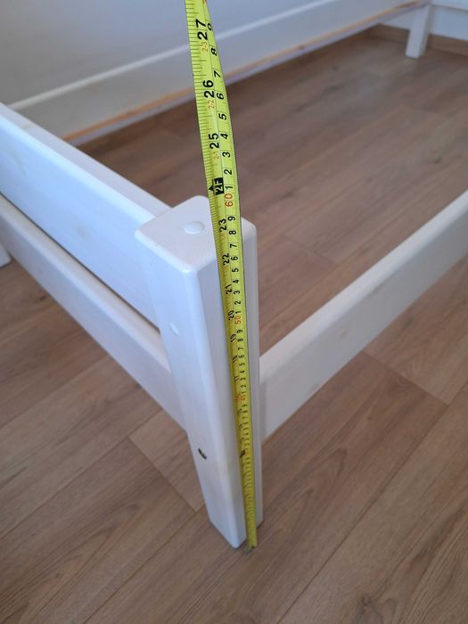 Pat de o persoana cu somiera si saltea