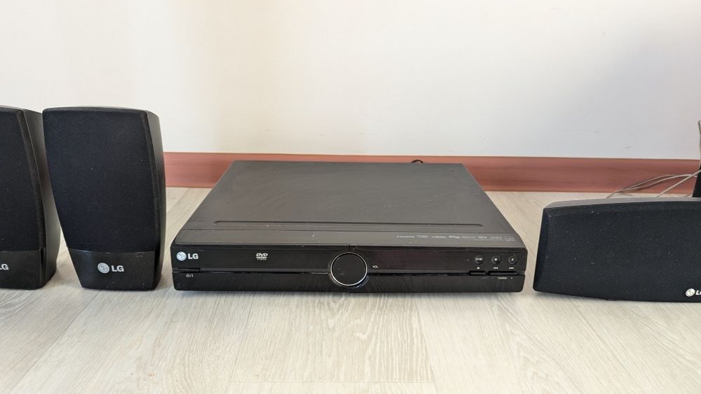 Домашний кинотеатр LG
