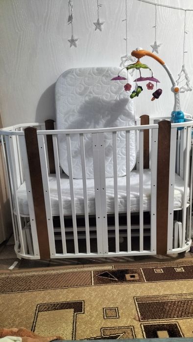 Детская кроватка