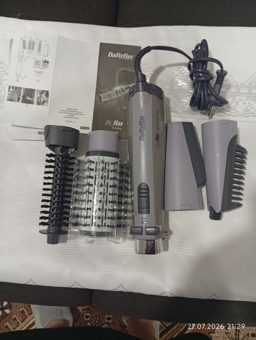 Perie electrica rotativa pentru întins părul