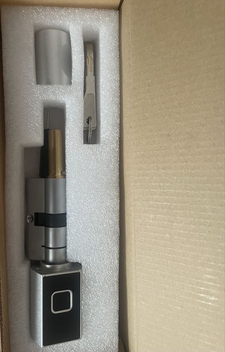 Butuc smart cu amprenta