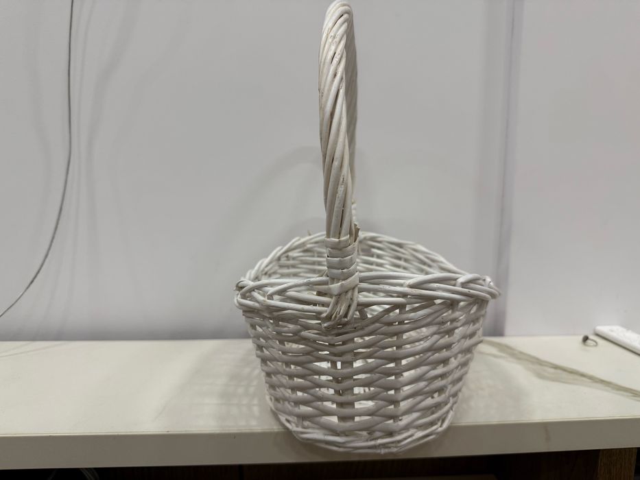 Продаю нарядные подарочные корзины