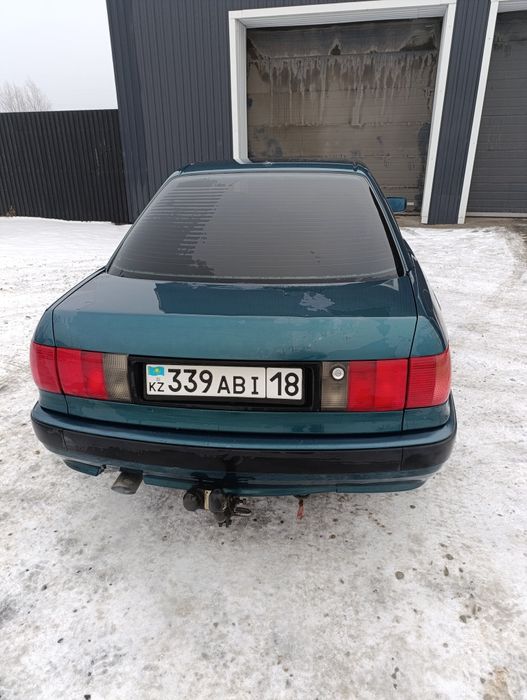 Продам машину Audi 80 В4
