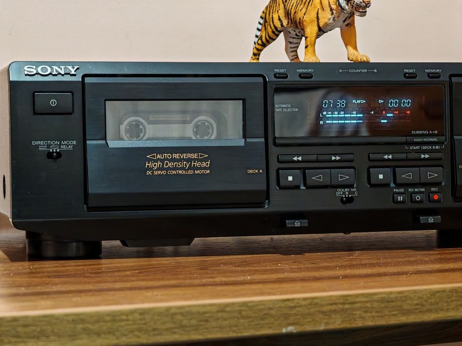 Sony TC-WR681. Dublu deck autoreverse. Ca nou. Preț fix !