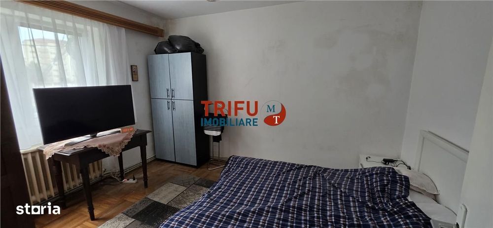 Apartament  de vanzare 3 camere etaj 1