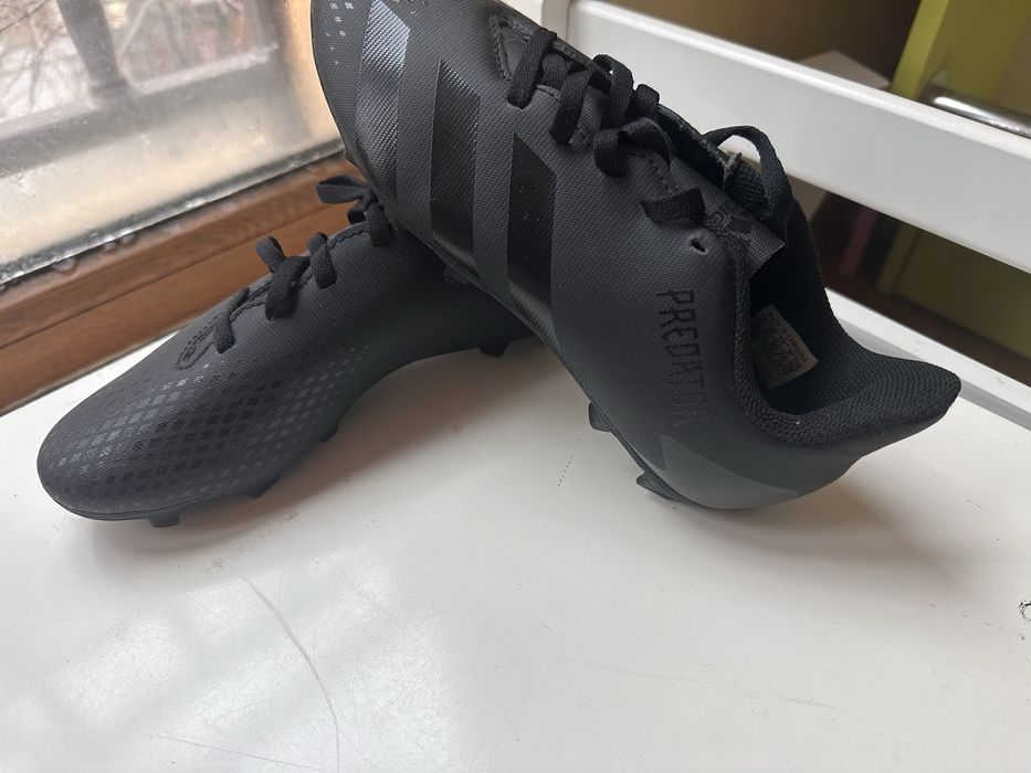 Футболни бутонки