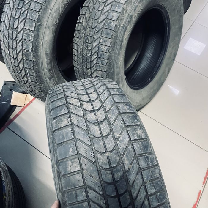 Продам резину r17 265/70