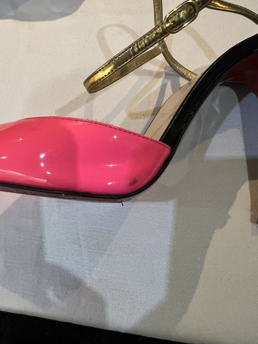 Christian Louboutin обувки