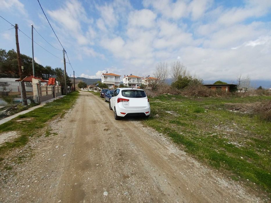 Продава се парцел 806 м2 в регулация в Паралия Врасна, Гърция